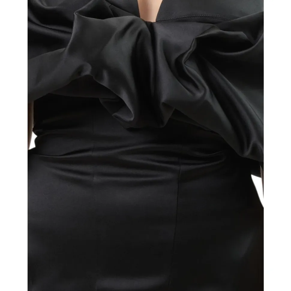 Abito in duchesse con scollo 3D