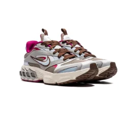 Air Zoom Fire Sneakers