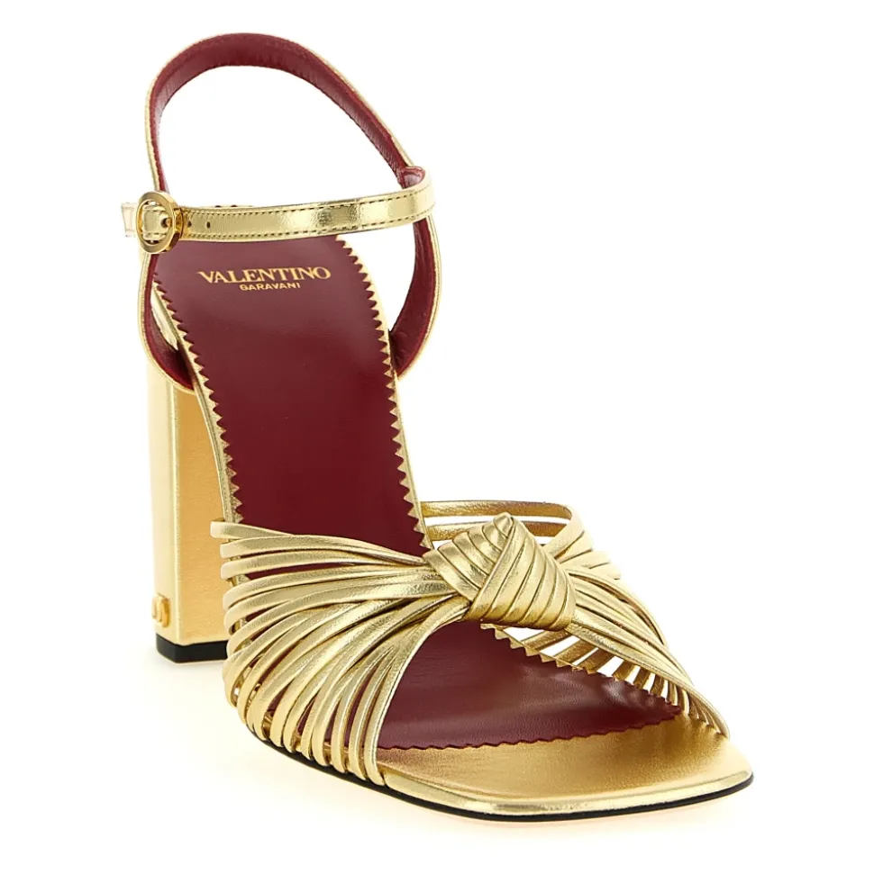Annet Sandal
