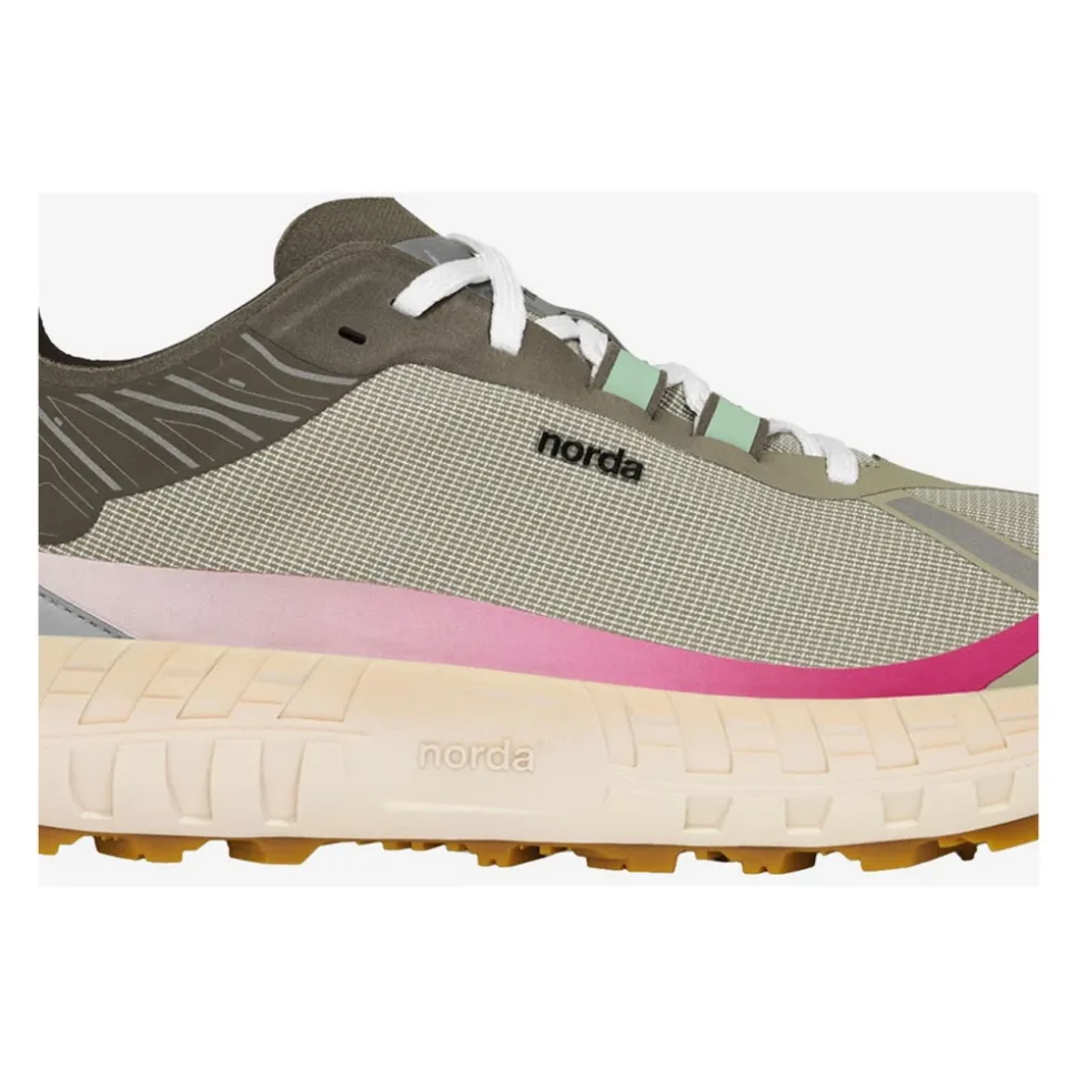 001A Sneakers