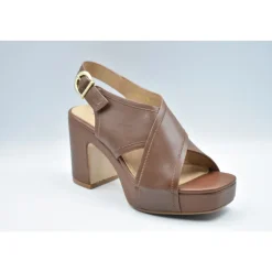 651B Laced Shoes