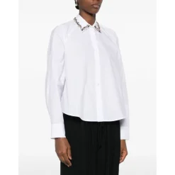Camicia con decorazioni floreali