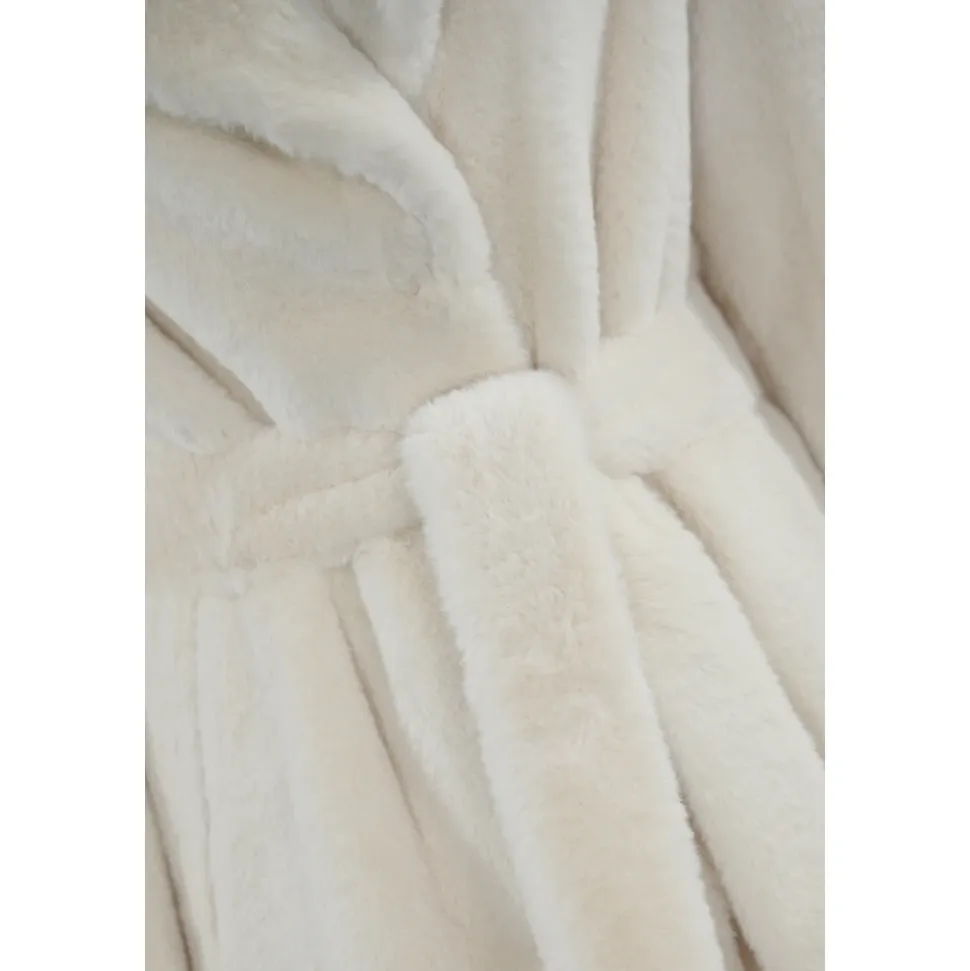 Cappotto Bianco in Pelliccia Sintetica Scollo a V