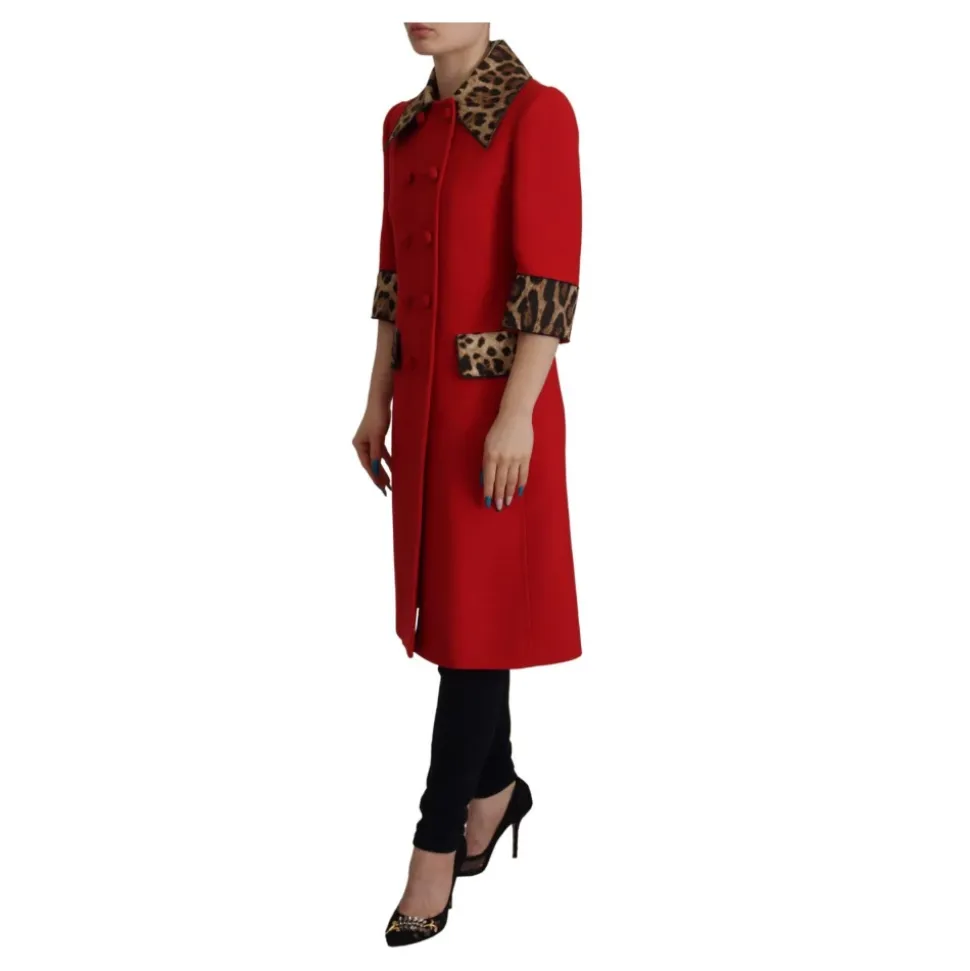 Cappotto in lana rosso con bordo leopardato