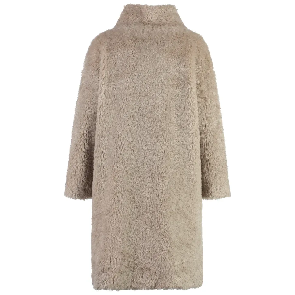 Cappotto in pelliccia sintetica con collo alto