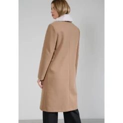 Cappotto lungo con collo in pelliccia sintetica
