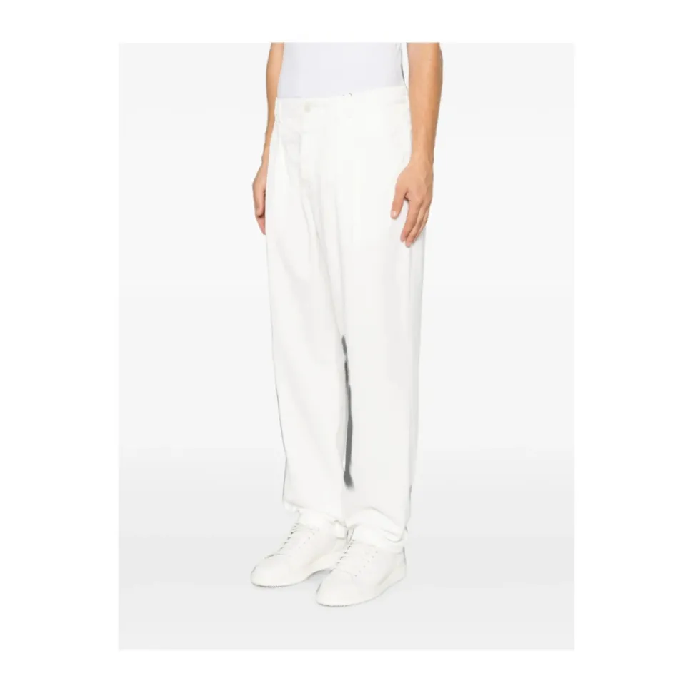 Chinos