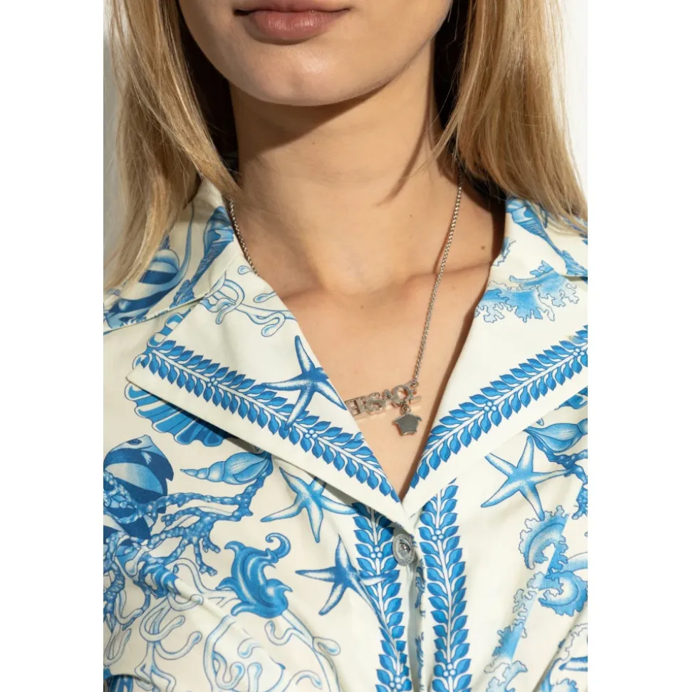 Collana con Pendente a Forma di Logo