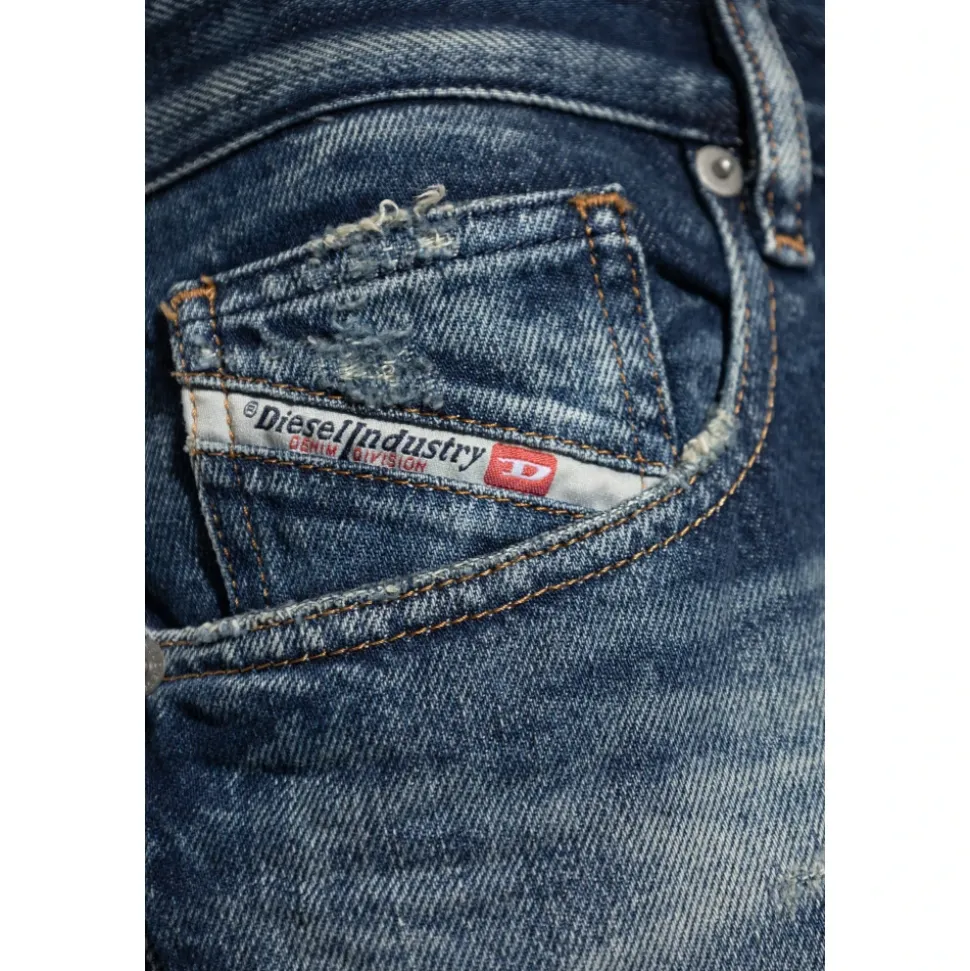Flared Jeans