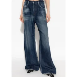 Flared Jeans
