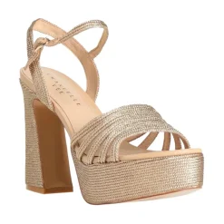 Giunone Platform Sandal