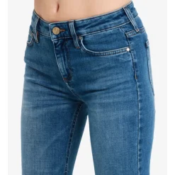 Jeans a zampa