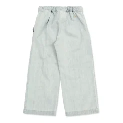 Jeans con ricami floreali