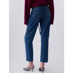 Jeans straight con cintura