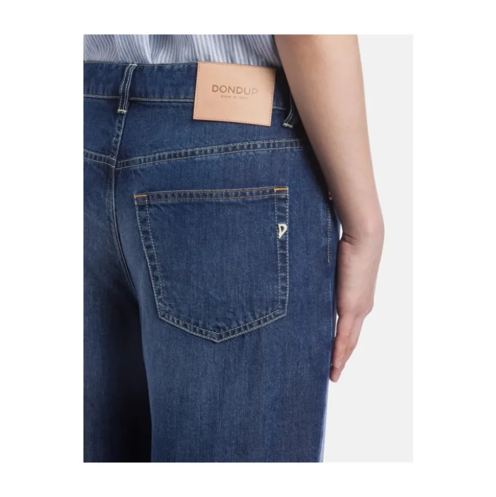 Jeans Tami a cinque tasche con gamba ampia