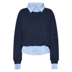 Maglia stratificata dal design contemporaneo