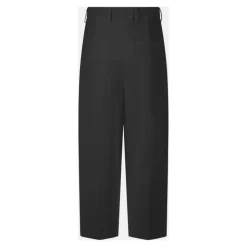 Noa Crop Fluid Cade