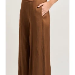 Pantaloni a gamba larga