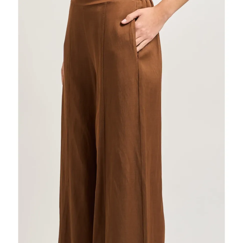 Pantaloni a gamba larga