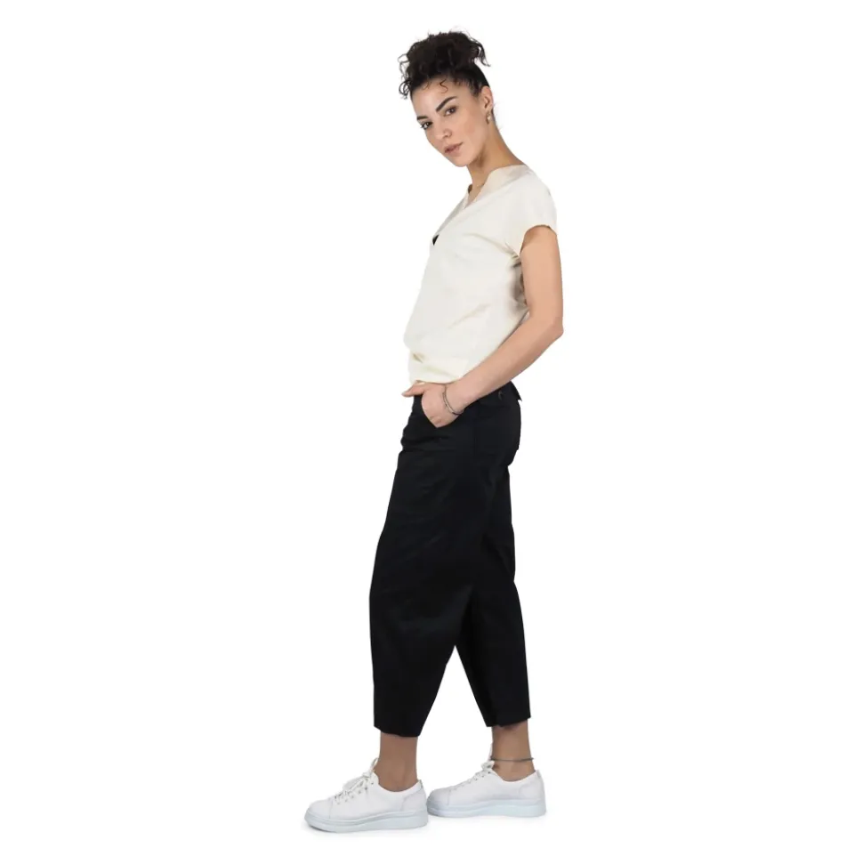 Pantaloni neri in cotone per l'estate da donna
