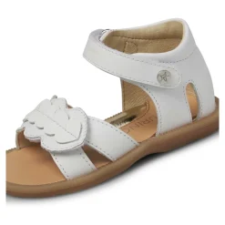 Sandali in pelle con cuori applicati FIRUN