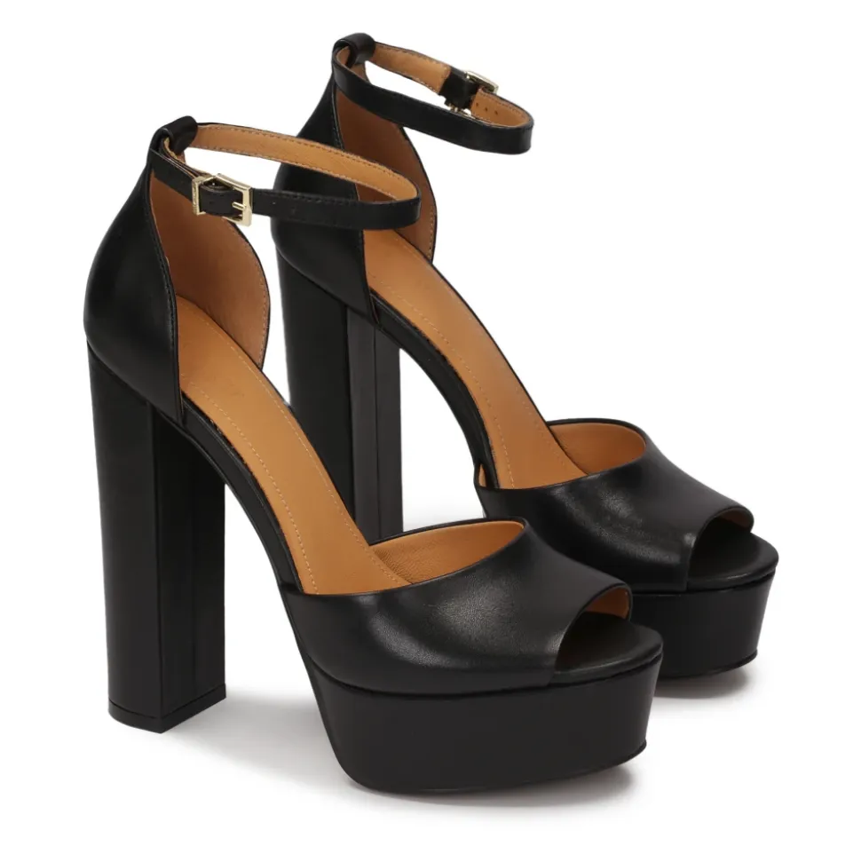 Sandali in pelle con plateau e tacco a stiletto