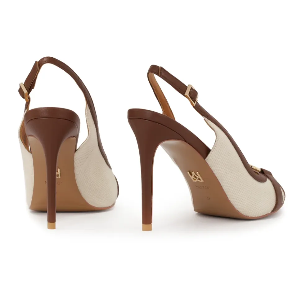 Sandali in pelle e tessuto marrone e beige.Questo prodotto veste piccolo.