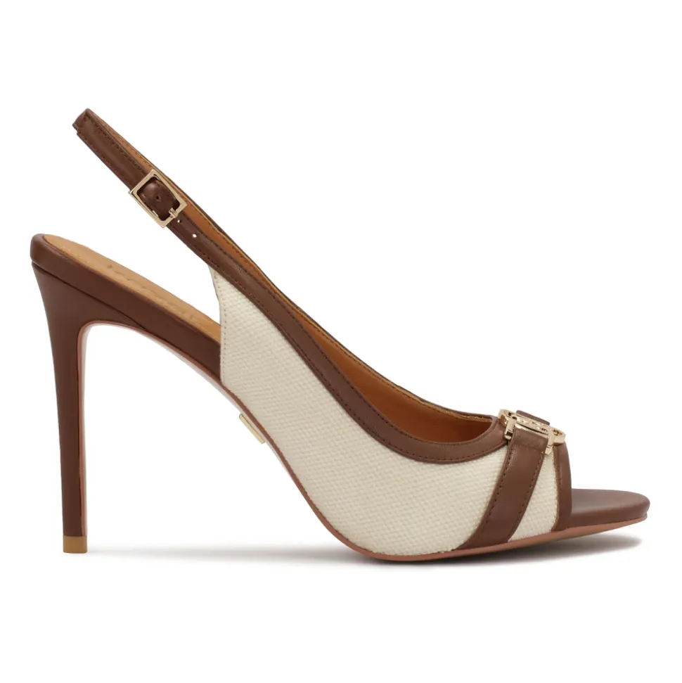 Sandali in pelle e tessuto marrone e beige.Questo prodotto veste piccolo.
