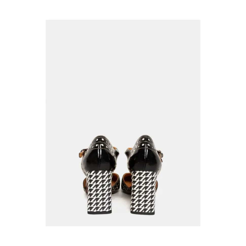 Sandali T-Strap in Pelle Verniciata