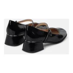 Scarpa con Cinturino e Tacco Basso