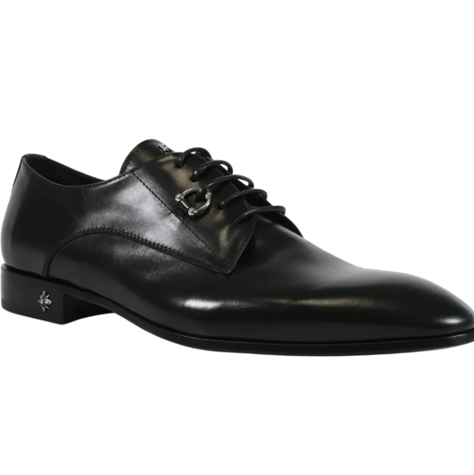 Scarpa elegante stringata dal design raffinato
