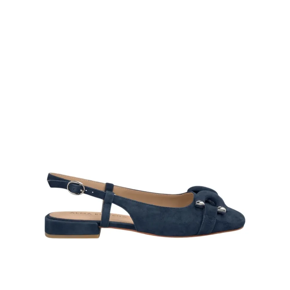 Scarpa piatta con staffa