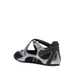Scarpe basse in seta e nylon nere