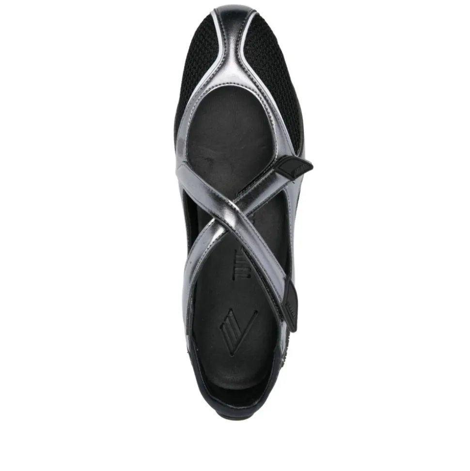 Scarpe basse in seta e nylon nere