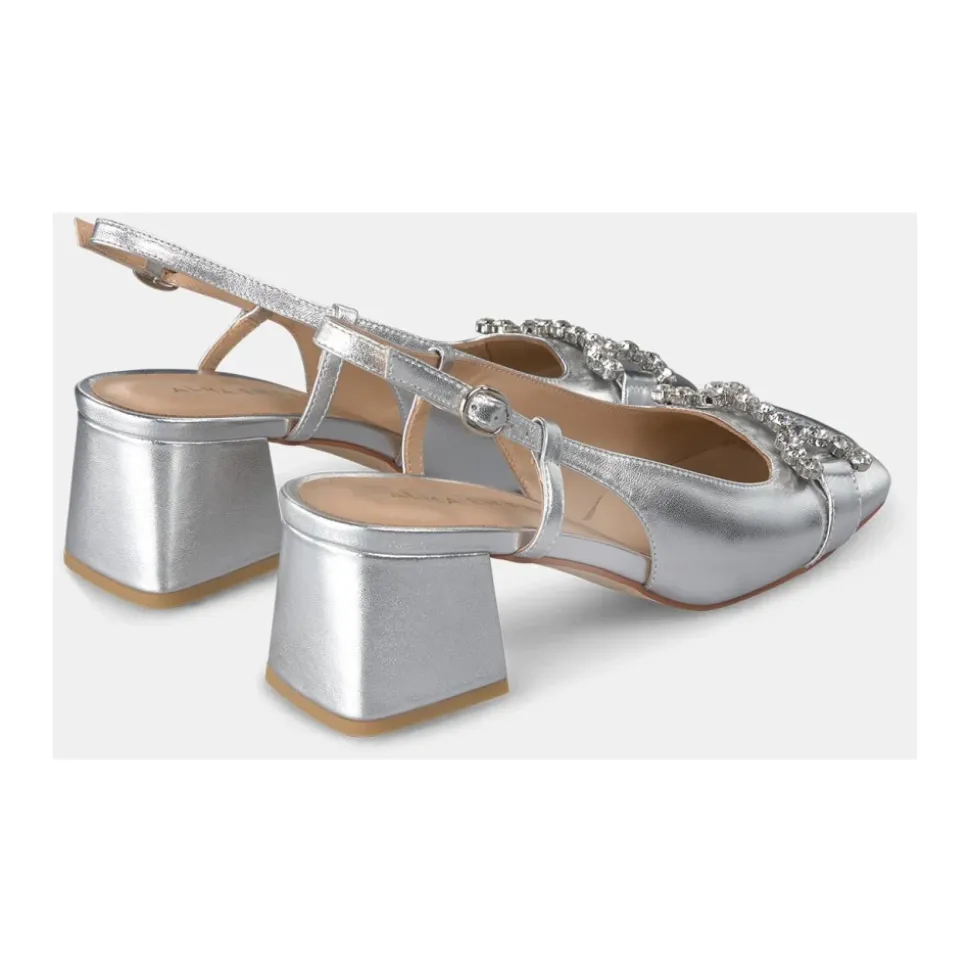 Scarpe piatte con staffa