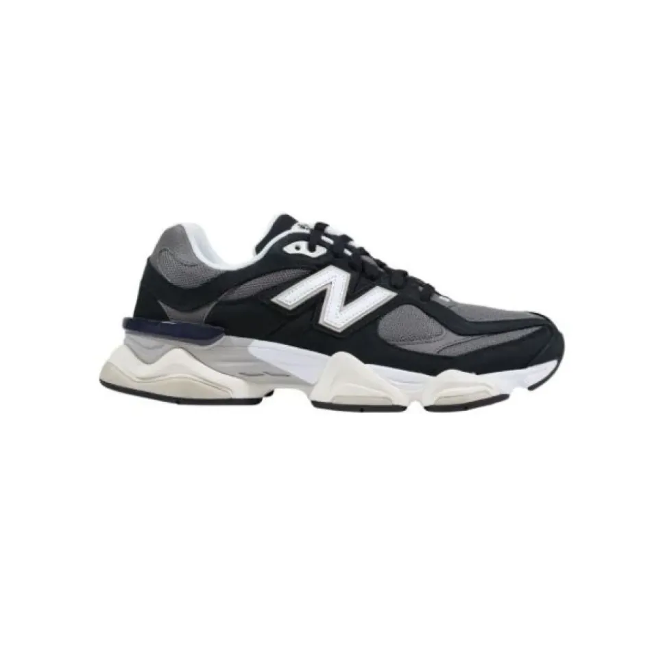 9060 Skate Shoe