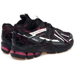 Sneake New Balance 1906 Protection Pack in ecopelle e tessuto