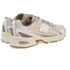 740 Sneaker