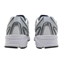 740 Sneaker