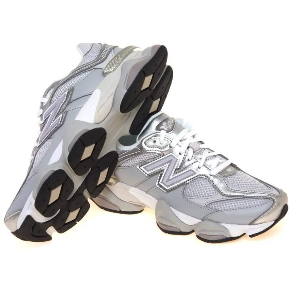 Sneaker New Balance 9060 in ecopelle e tessuto