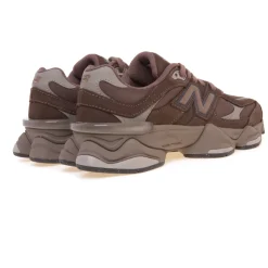 Sneaker New Balance 9060 in nabuck e tessuto