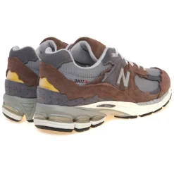 Sneaker New Balance 2002R Protection Pack in camoscio e tessuto