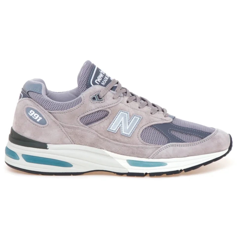 Sneaker New Balance 991 v2 in camoscio e mesh