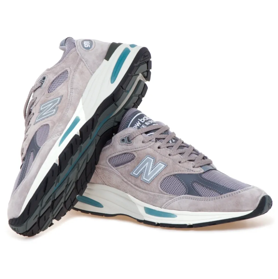 Sneaker New Balance 991 v2 in camoscio e mesh