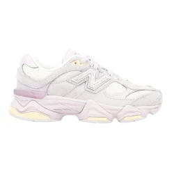 9060 Sneakers