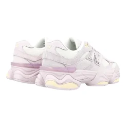 9060 Sneakers