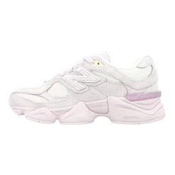 9060 Sneakers