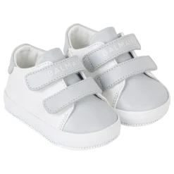 9060 Sneakers