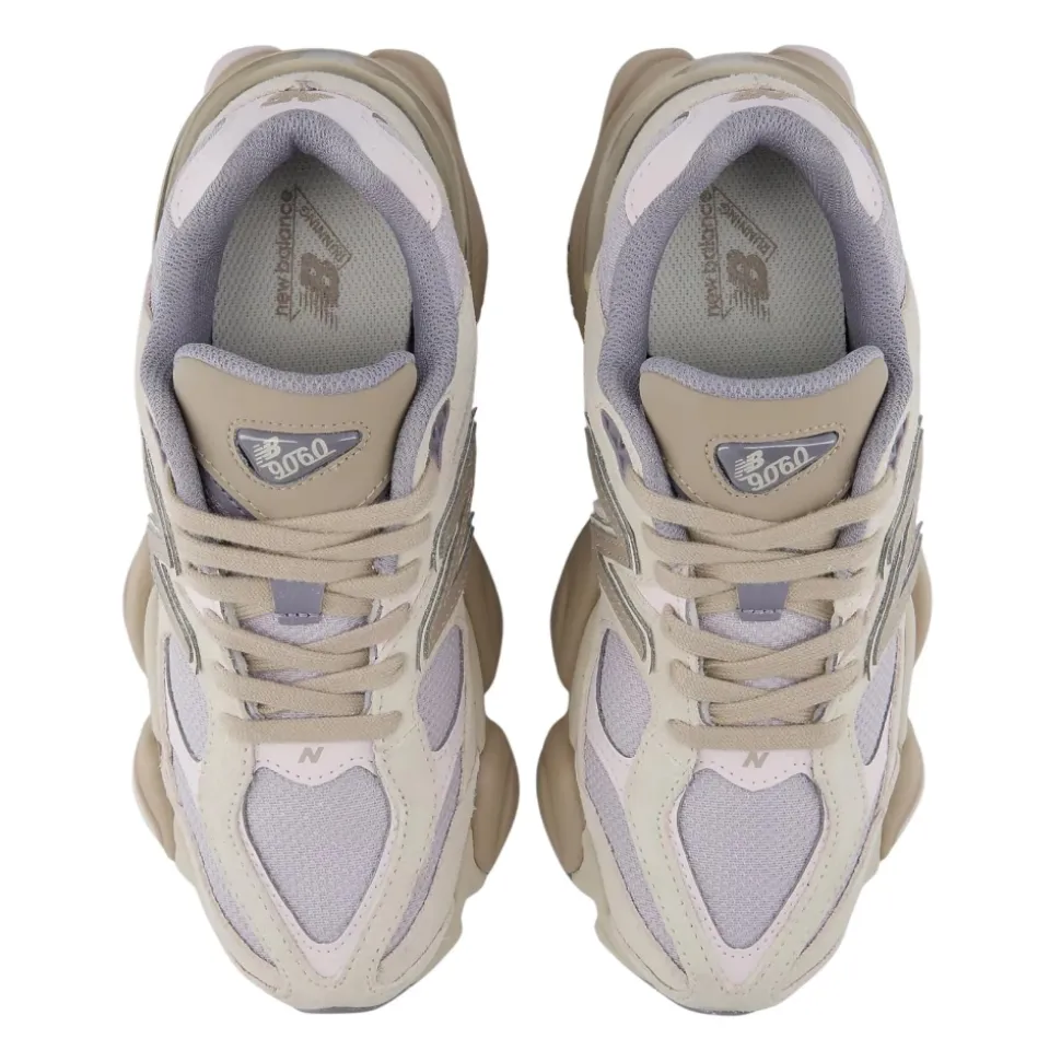 Sneakers in camoscio 9060