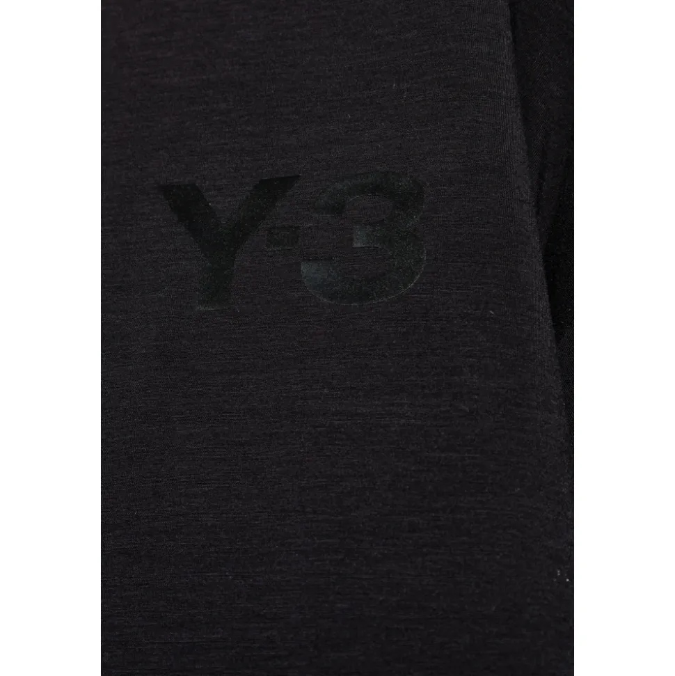 Sweatshirts & Hoodies